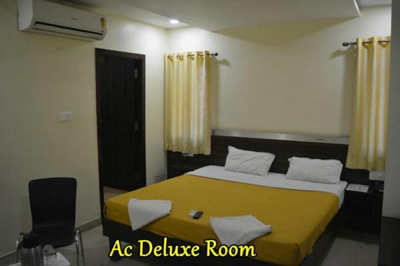 Hotel Green Tree Rāipur エクステリア 写真